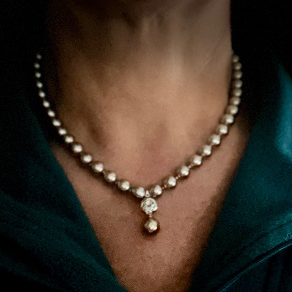 Elegant gray Pearl Necklace and bracelet set